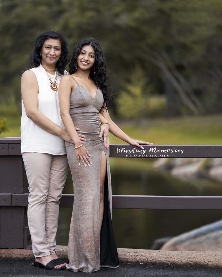 mother and daughter photoshoot