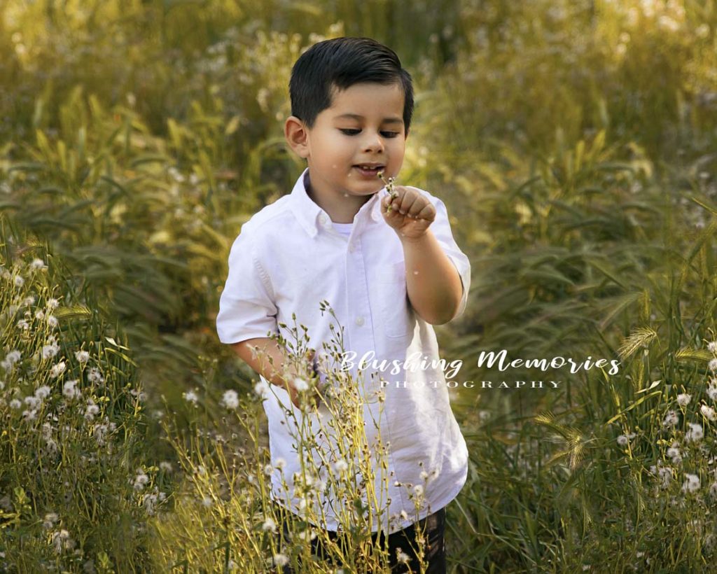 outdoor photo session of a boy