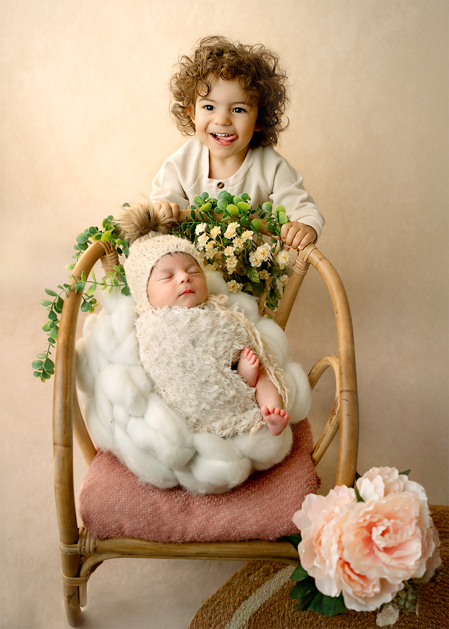 newborn baby girl photo session in el dorado hills with blushing memories studio